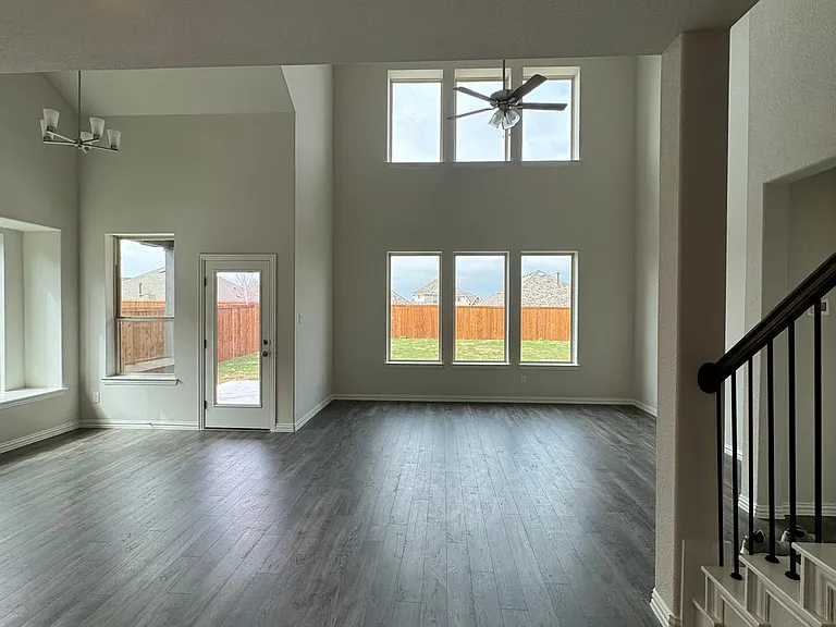 1201 Indianola Trl — Photo 9