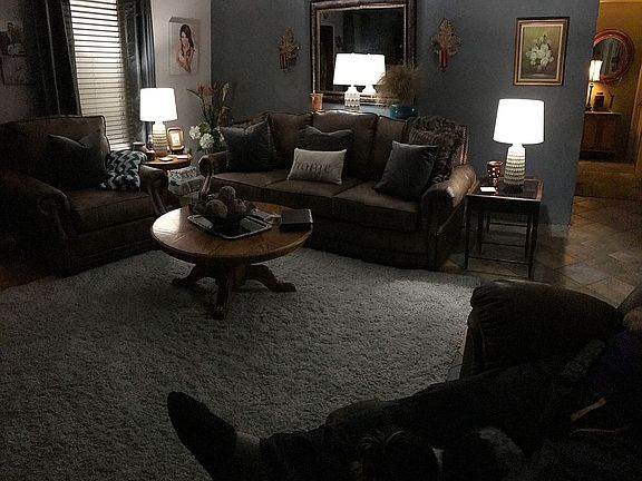 Looking into living area fro