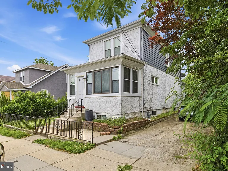 820 Greenhill Rd — Photo 35