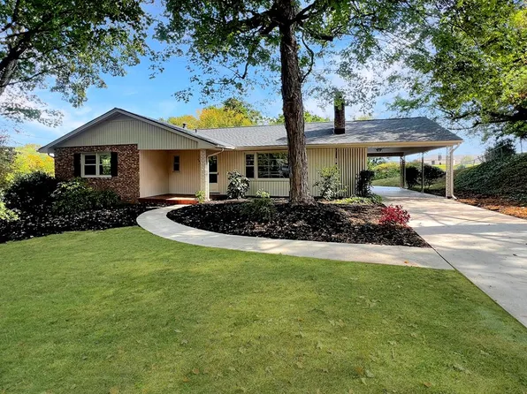 462 S Woodberry Ave, Danville, VA 24540