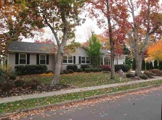 9 Holly Hills Dr, Somers Point, NJ 08244