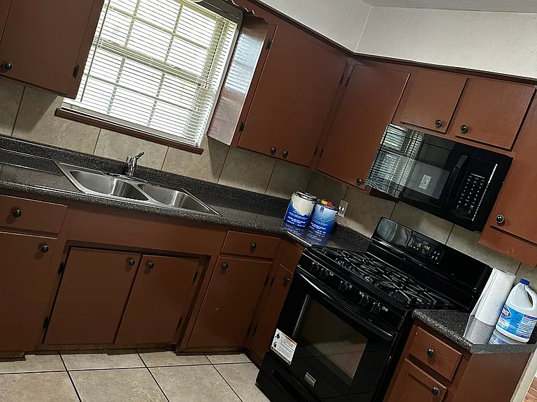 2124 Bandera Dr — Photo 17