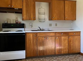 1413 Stevenson Rd, Masury, OH 44438