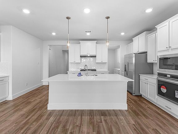 7th image of this home