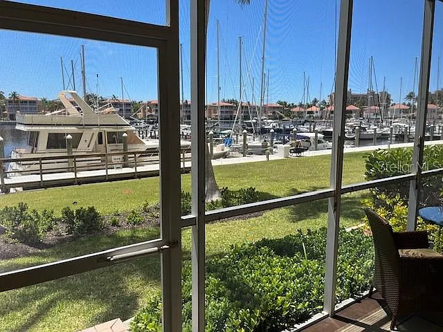2060 Matecumbe Key Rd #2104 — Photo 8