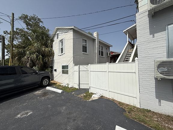 2nd image of 711 18th Ave S #4