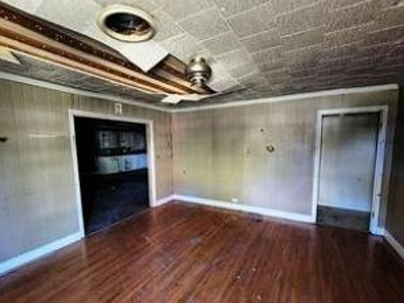 Additional Living Room