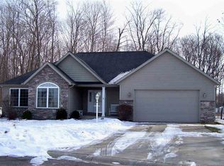 33800 Ferncrest Ct, New Carlisle, IN 46552