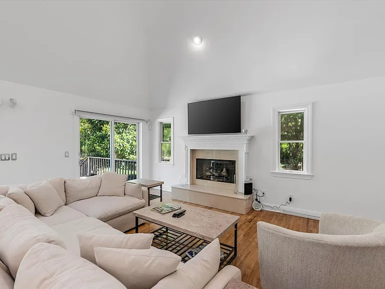 6 Bennett Dr — Photo 22