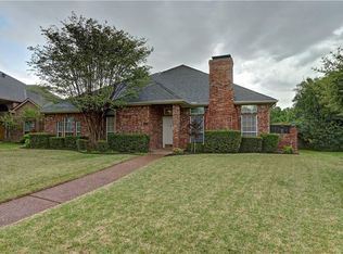 1009 Stone Gate Dr, Irving, TX 75063