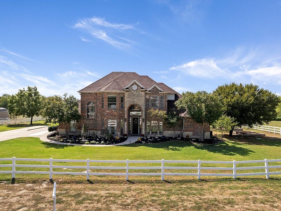 1st image of 901 Creek Hollow Ln