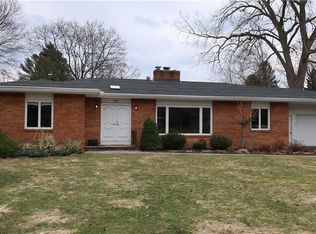 300 Grosvenor Rd, Rochester, NY 14610