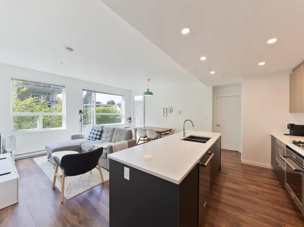 717 Breslay St #208, Coquitlam, BC V3J 0J3