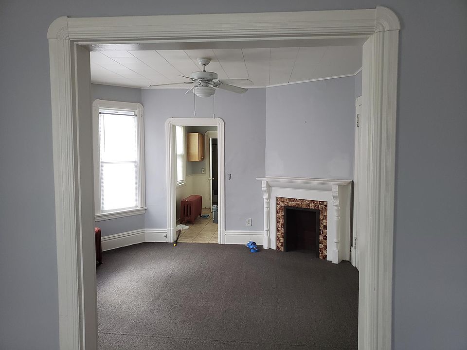 1st image of 2306 11th Ave S #1