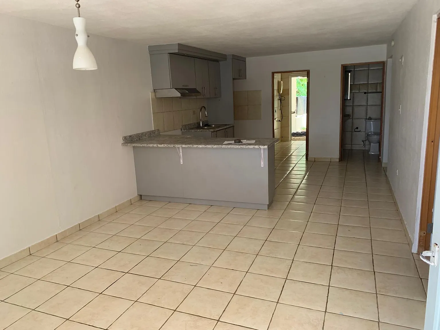 3 bed, $1,100 — Photo 4