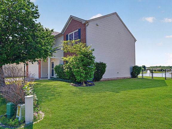 3rd image of 2295 Lakecrest Dr