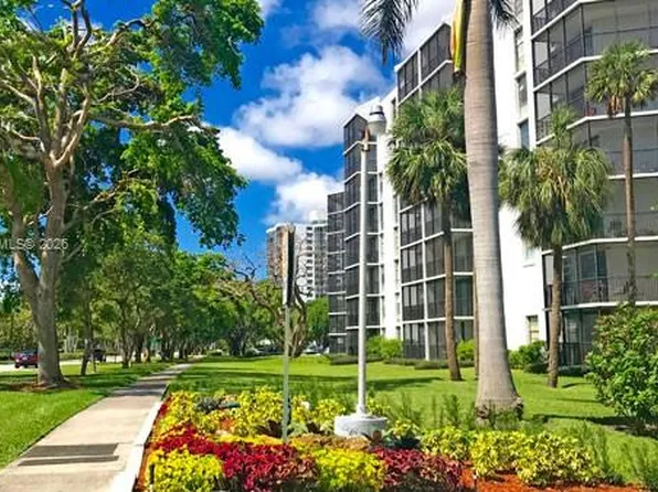 3475 N Country Club Dr APT 608, Aventura, FL 33180