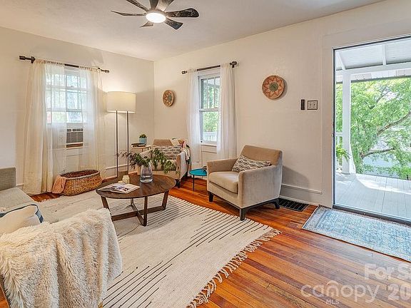 5th image of 3 Irving St