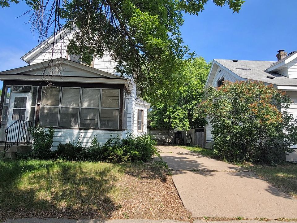 1st image of 134 18th Ave N