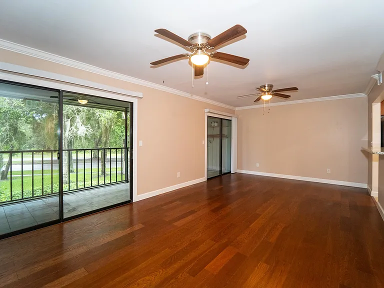 6 Alcira Ct — Photo 2