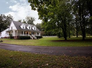 100 Chris Joe Cv, Oakland, TN 38060