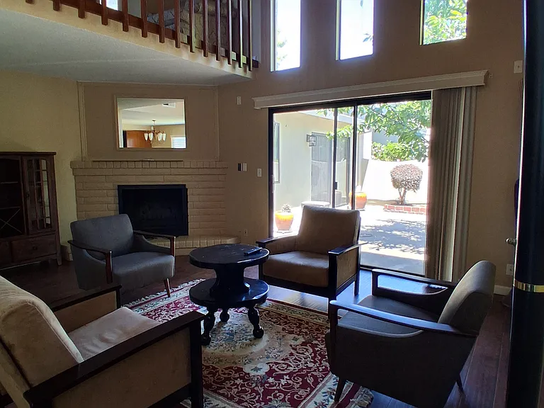 1127 Rosa Del Rio Way — Photo 2
