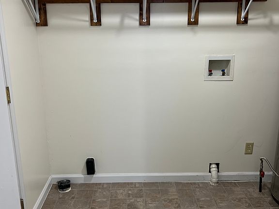 4th image of 1208 Parker Ave