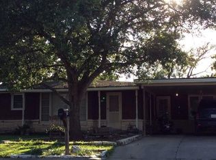 379 S Johnson Ave, Giddings, TX 78942