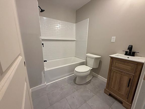 4th image of 145 Chace St #1A