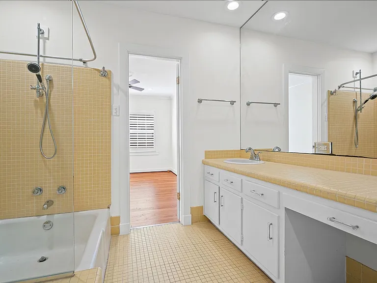 3521 Stillwood Ln W — Photo 14