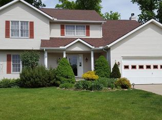 703 Montgomery Dr, Brunswick, OH 44212