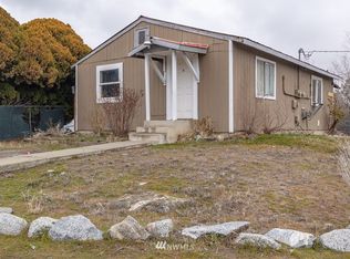 1233 1/2 S Mission St APT A, Wenatchee, WA 98801