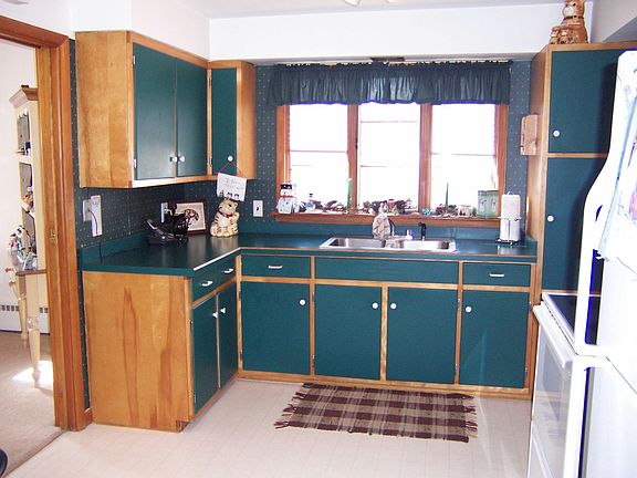 5th image of 1100 Washington Way