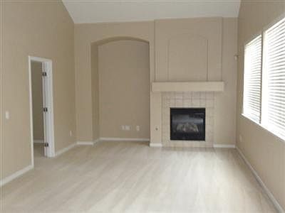 3rd image of 160 Eastbrook Way