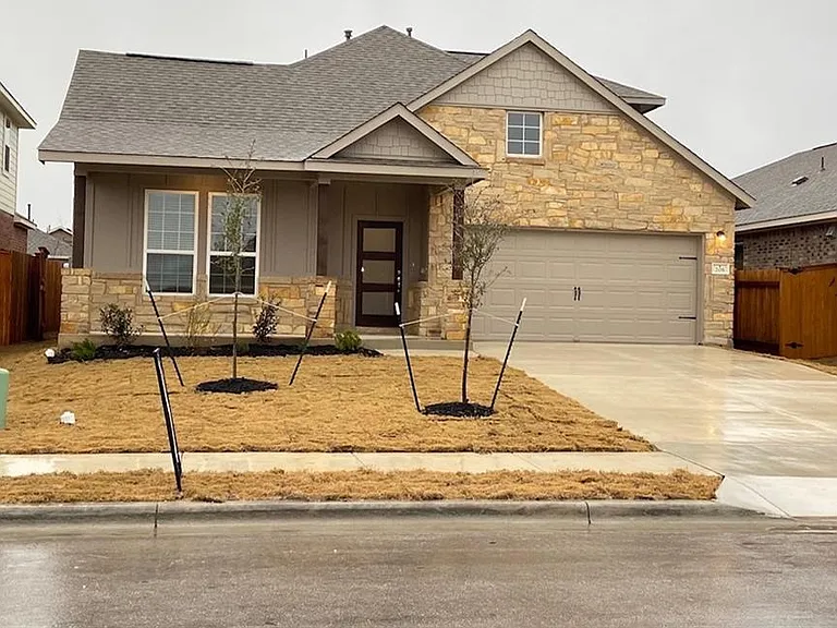 208 Clear Fork Loop — Photo 1