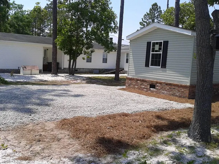 621 Live Oak Dr — Photo 3