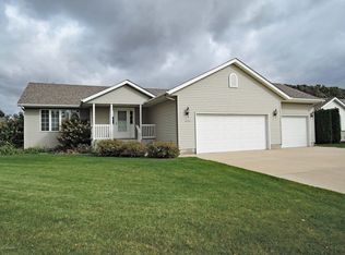 1975 Richway Ln, Owatonna, MN 55060