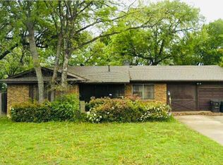 4528 Moorview Ave, Fort Worth, TX 76119