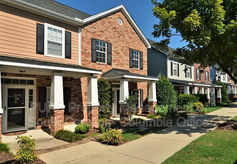 122 Baysdale Dr — Photo 1