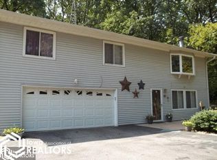 10578 Rolling Hills Dr, Burlington, IA 52601