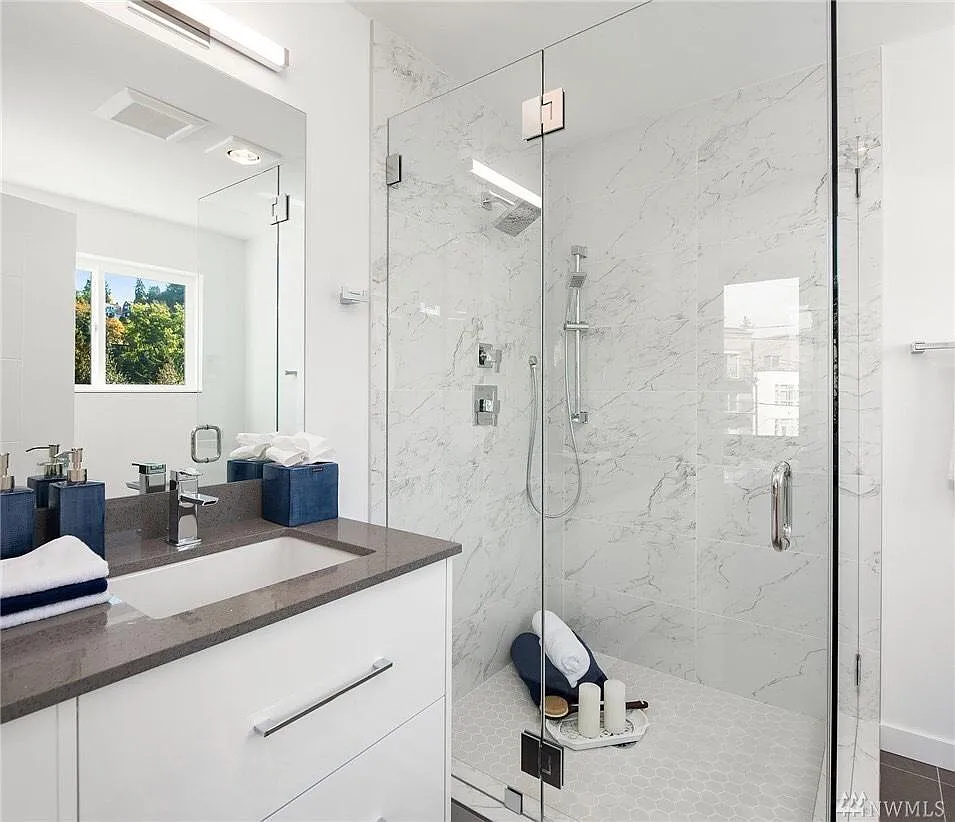 2 bed, 1230 sqft, $3,700 — Photo 4