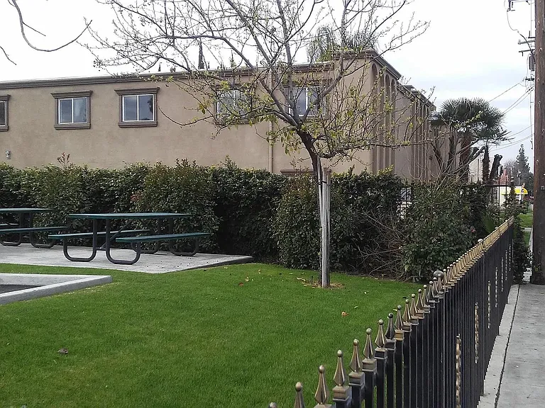 2067 E Shaw Ave #A TO P — Photo 21