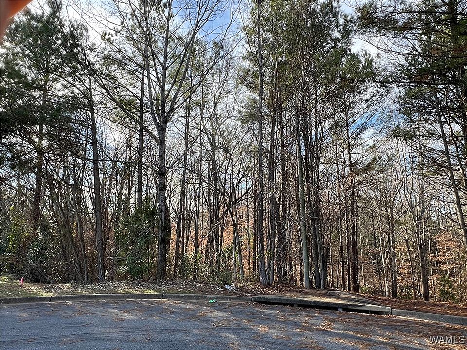 1st image of 929 Parkhill Dr