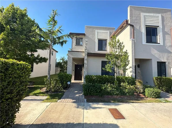 377 NE 208th Ter #377, Miami, FL 33179