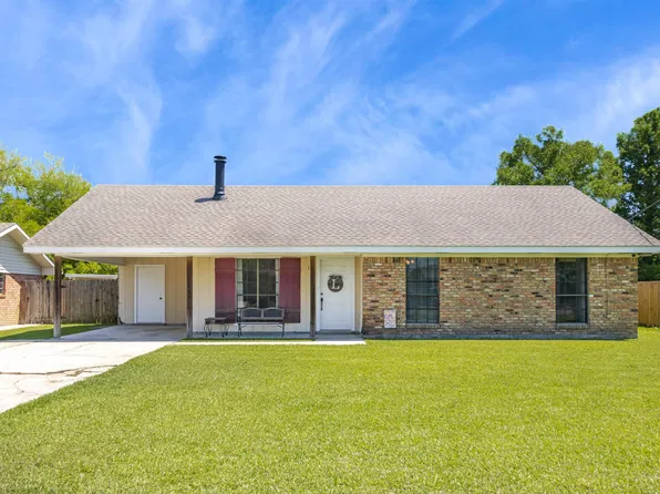 113 Diplomat Way, Thibodaux, LA 70301