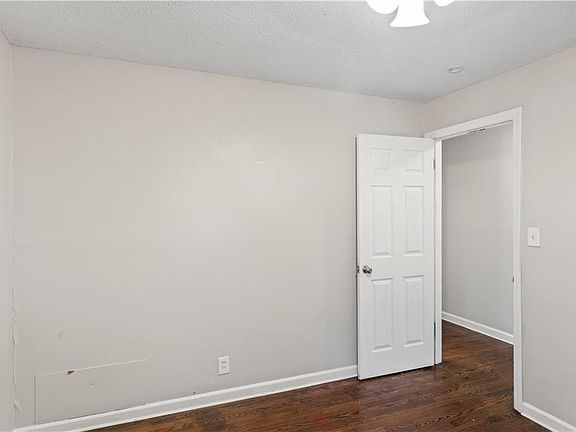 15th image of 5503 NE 49th St