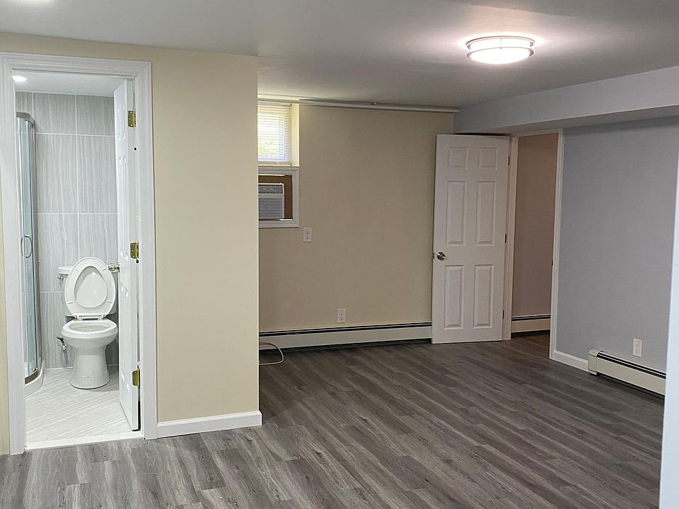 2nd image of 113 Park Ave Floor 1