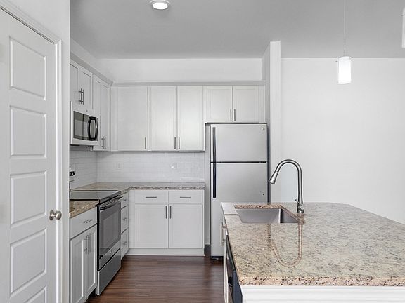 2nd image of 400 Evolve Dr #838