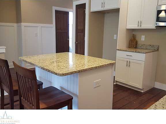 3rd image of 5177 Hawk Hollow Dr E