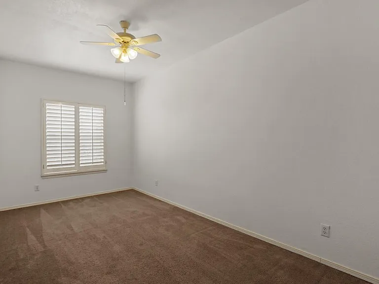 561 Green Village Ct #A — Photo 34